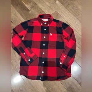 🎉BUNDLE 10 for $40🎉 ABERCROMBIE KIDS • Red and Black Plaid Shirt